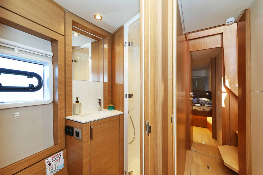 Bali 4.4 Voyager