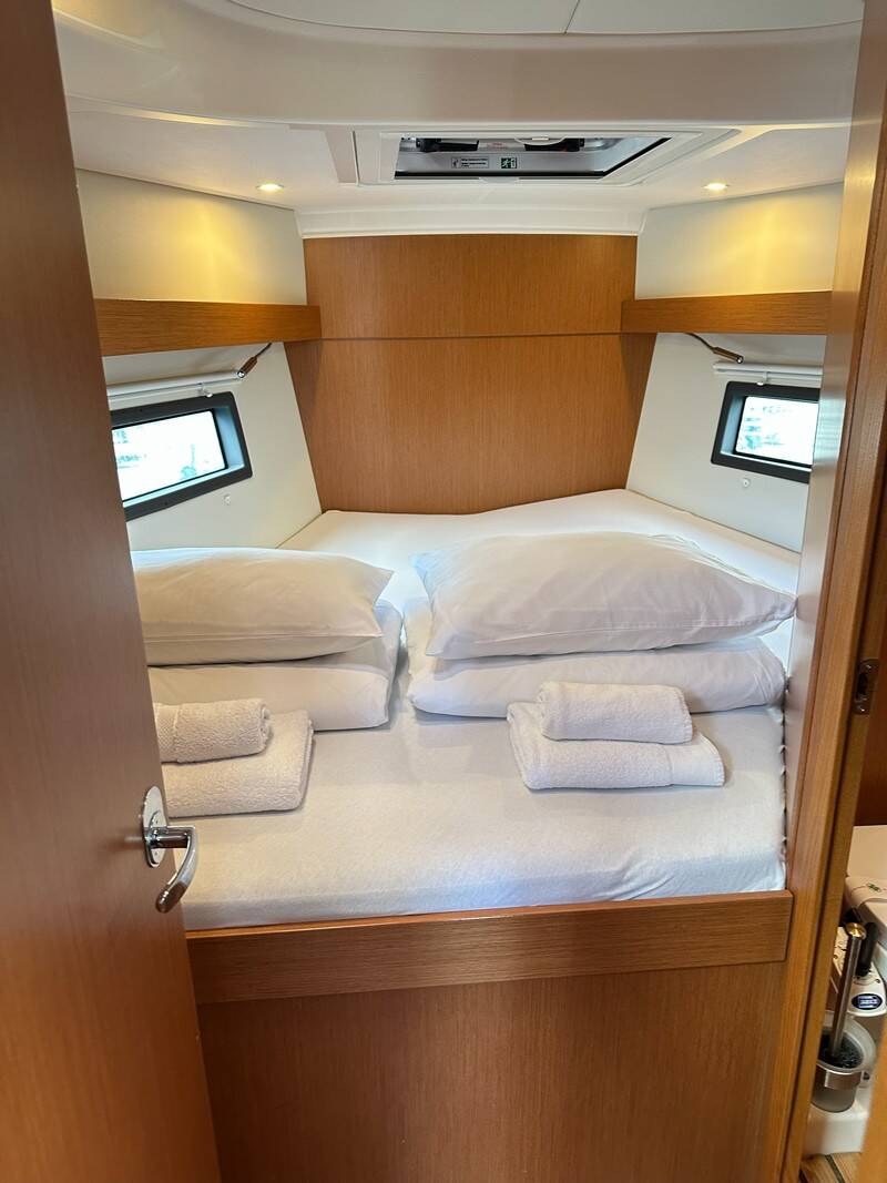 Bavaria C38 Velika Luka