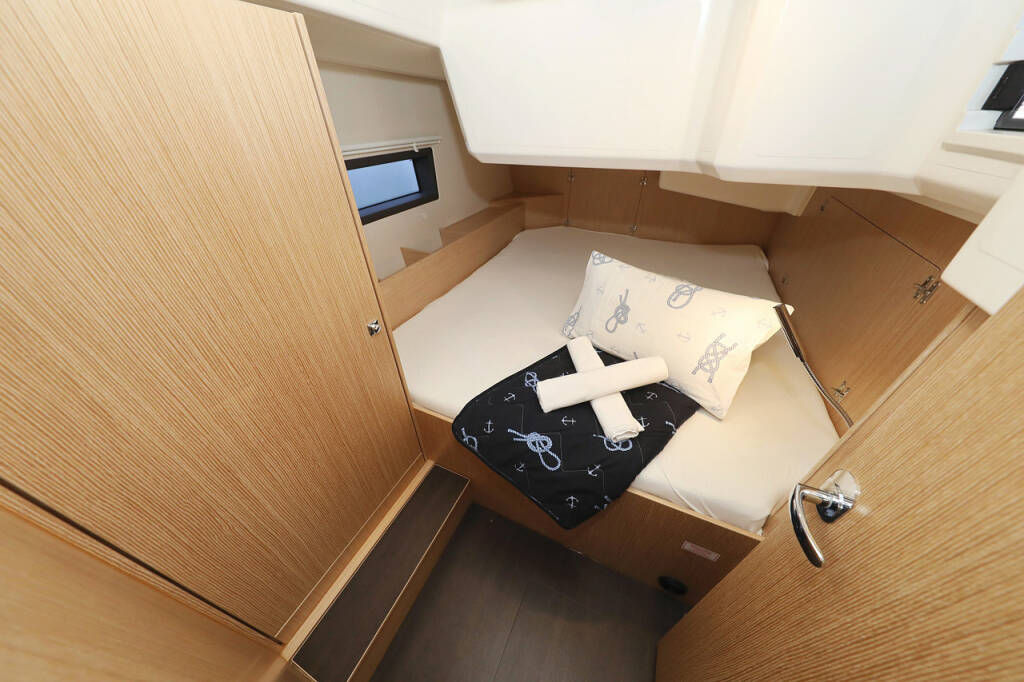 Bavaria C42 Style Silver Seagull