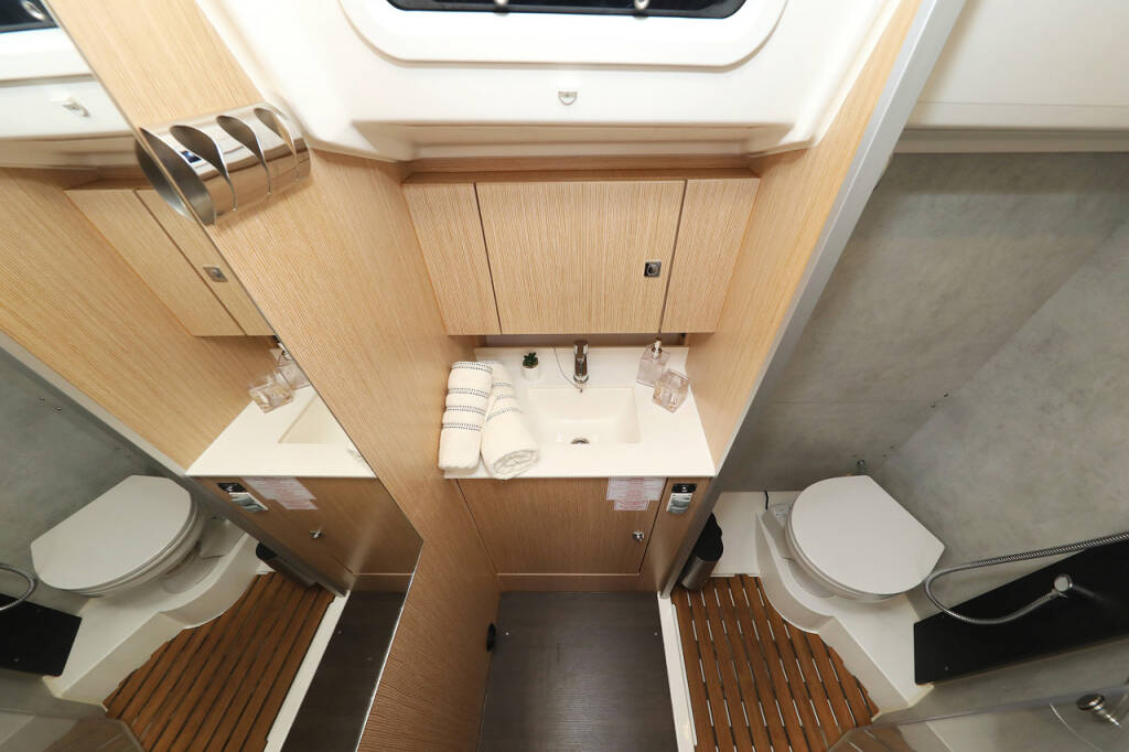 Bavaria C42 Style Silver Seagull