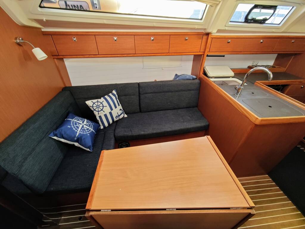 Bavaria Cruiser 37 Atena