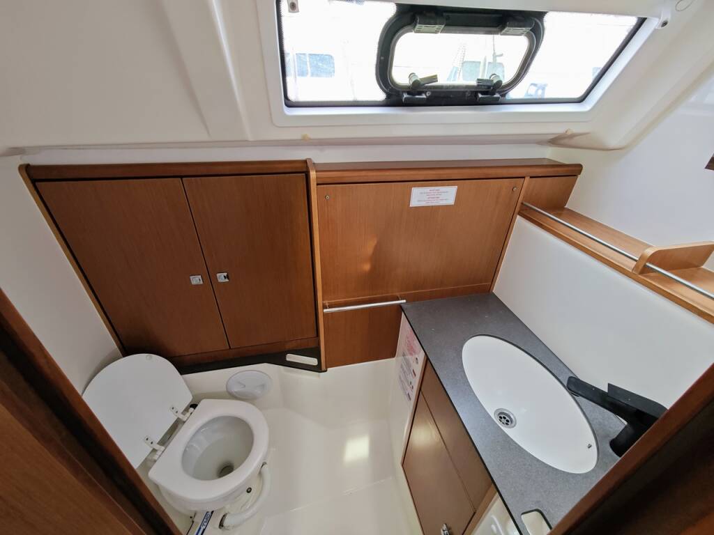 Bavaria Cruiser 37 Atena
