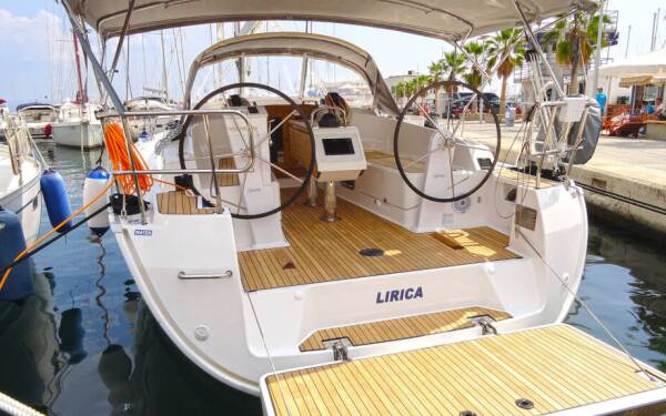 Bavaria Cruiser 37 Lirica