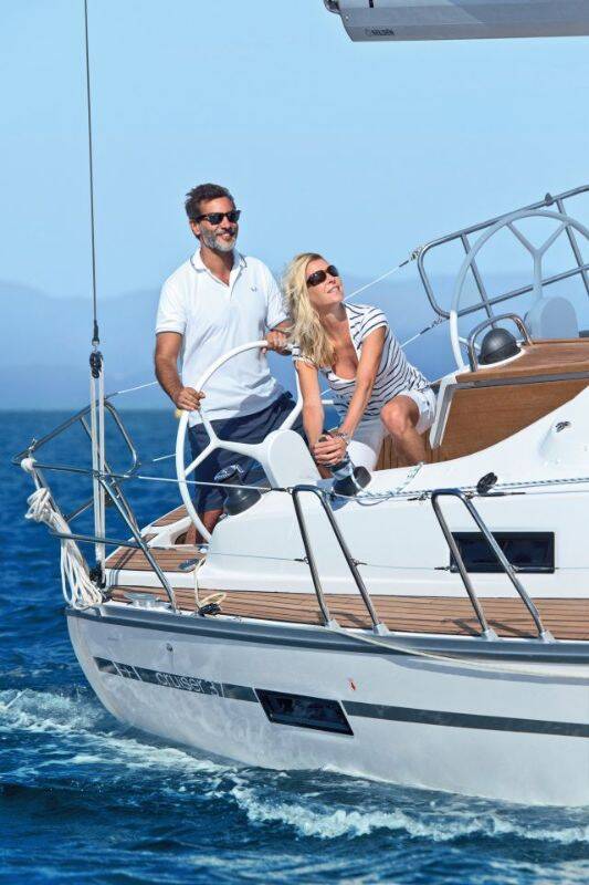 Bavaria Cruiser 37 Maci