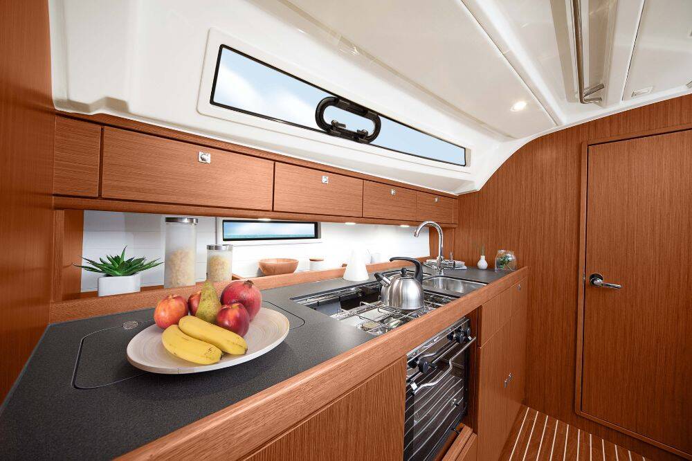 Bavaria Cruiser 41 Whatever