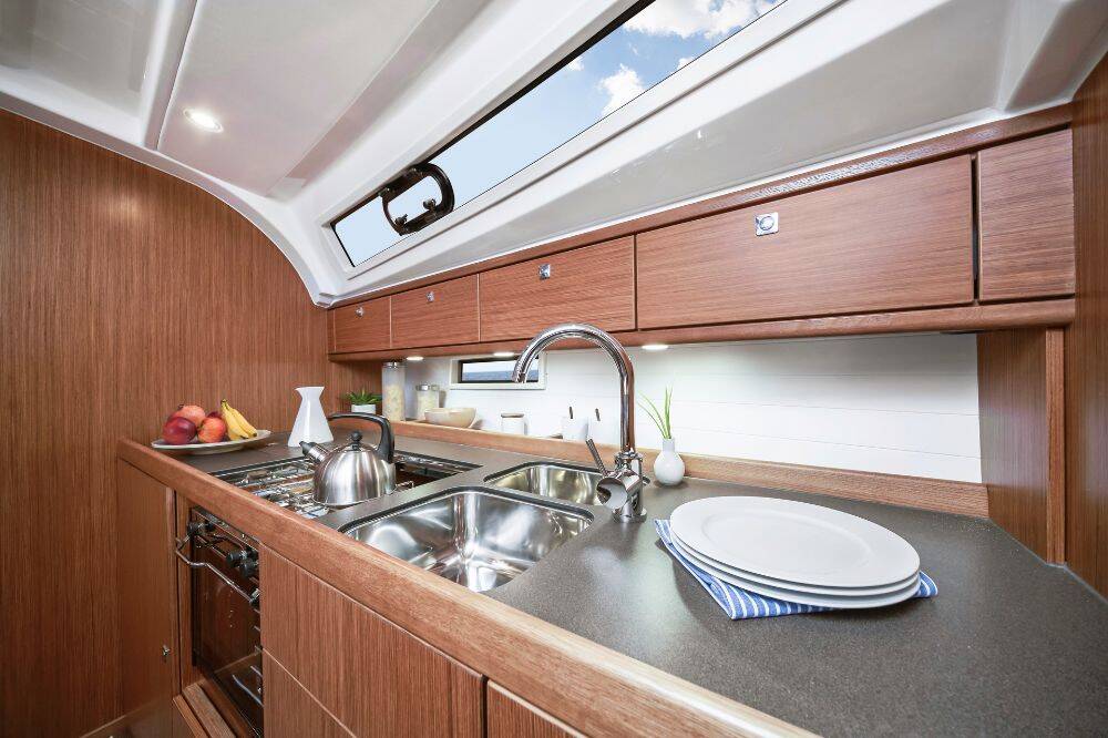 Bavaria Cruiser 41 Whatever