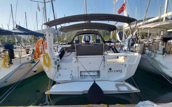 Dufour 41 Yin Yang