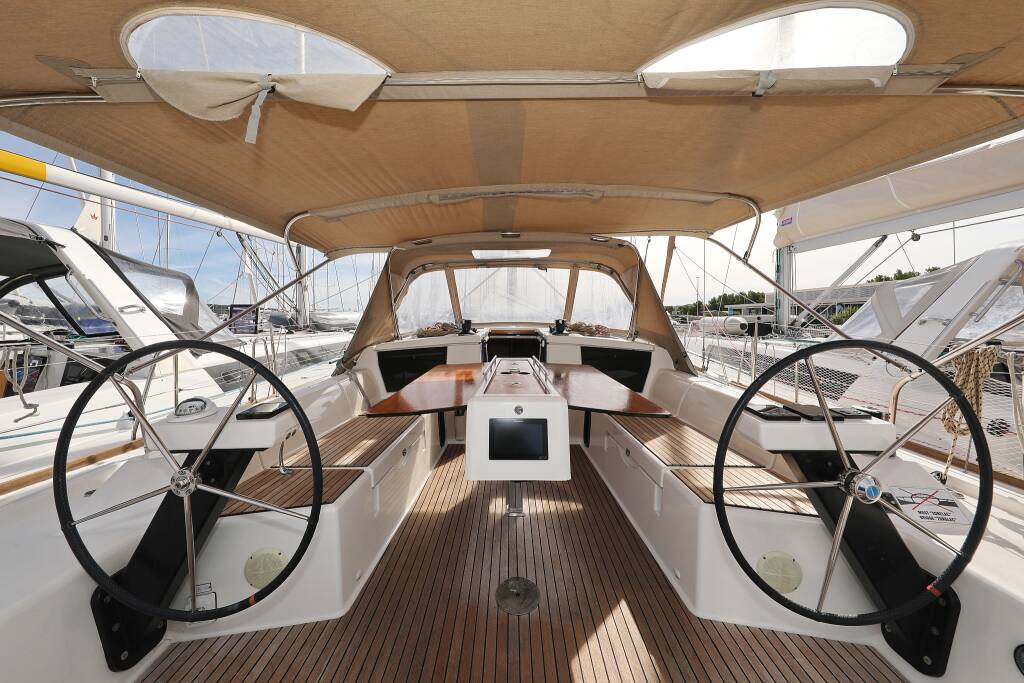 Dufour 430 GL Good Friends