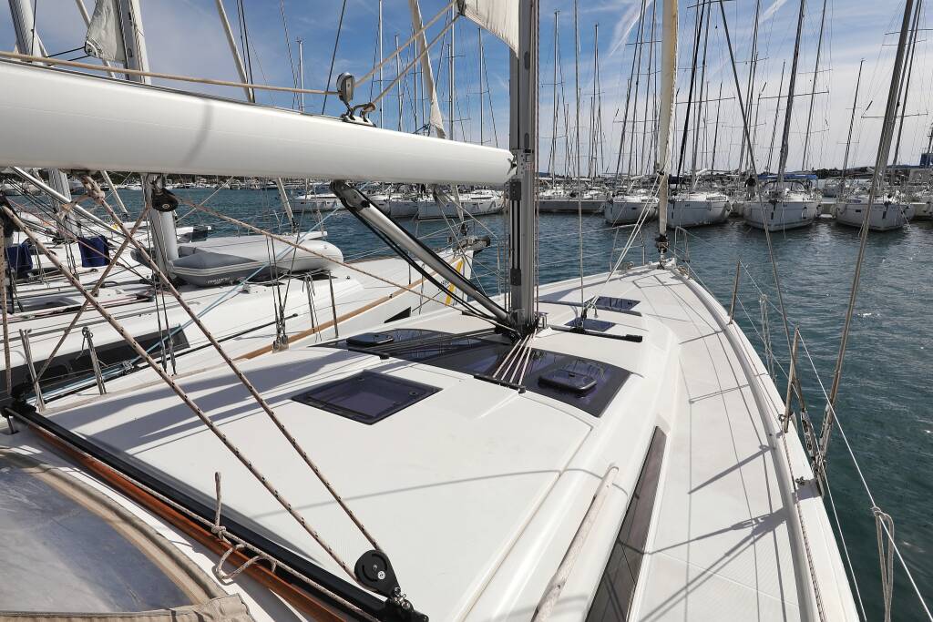 Dufour 430 GL Good Friends