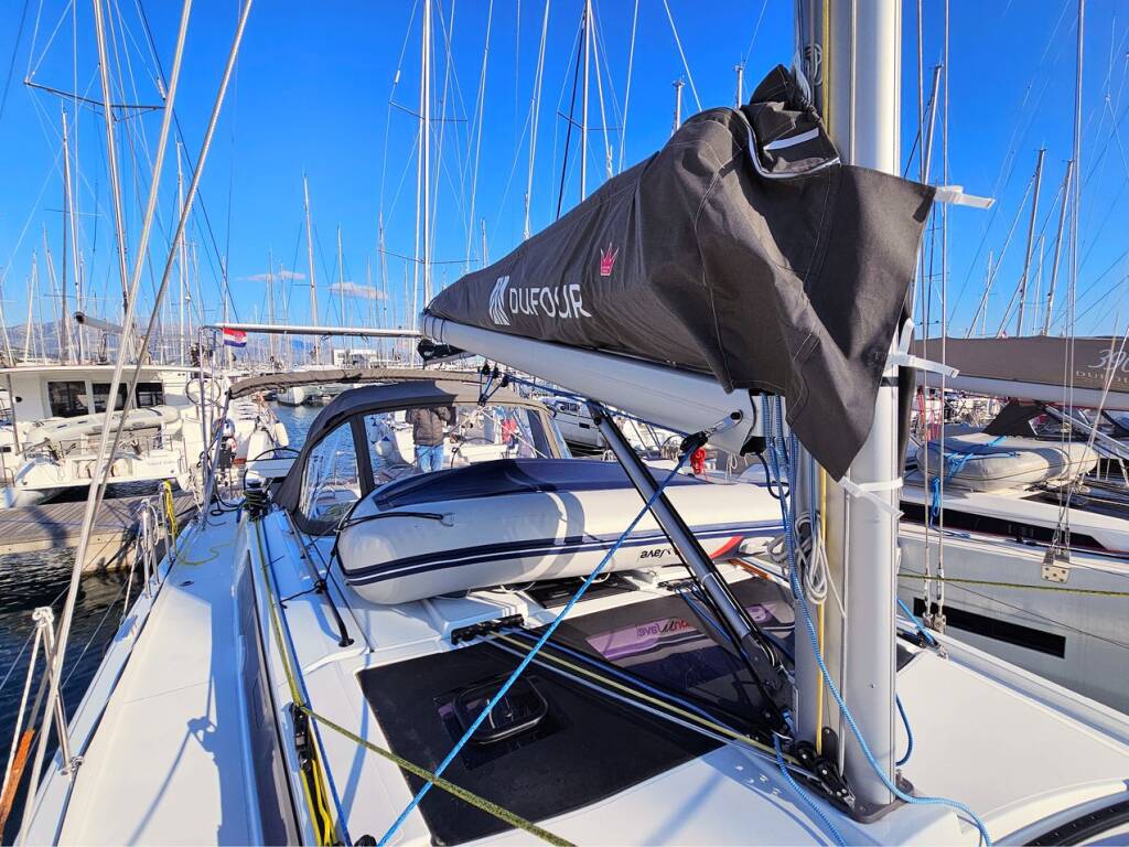 Dufour 44 Virtuoso