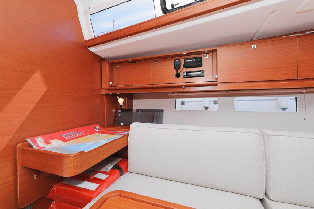 Dufour 460 GL SunnyLife