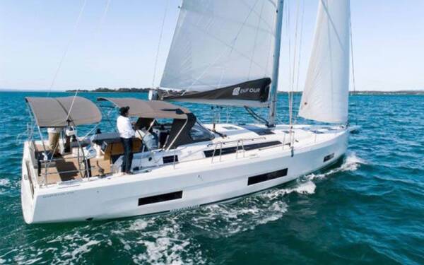 Dufour 470 Adelante