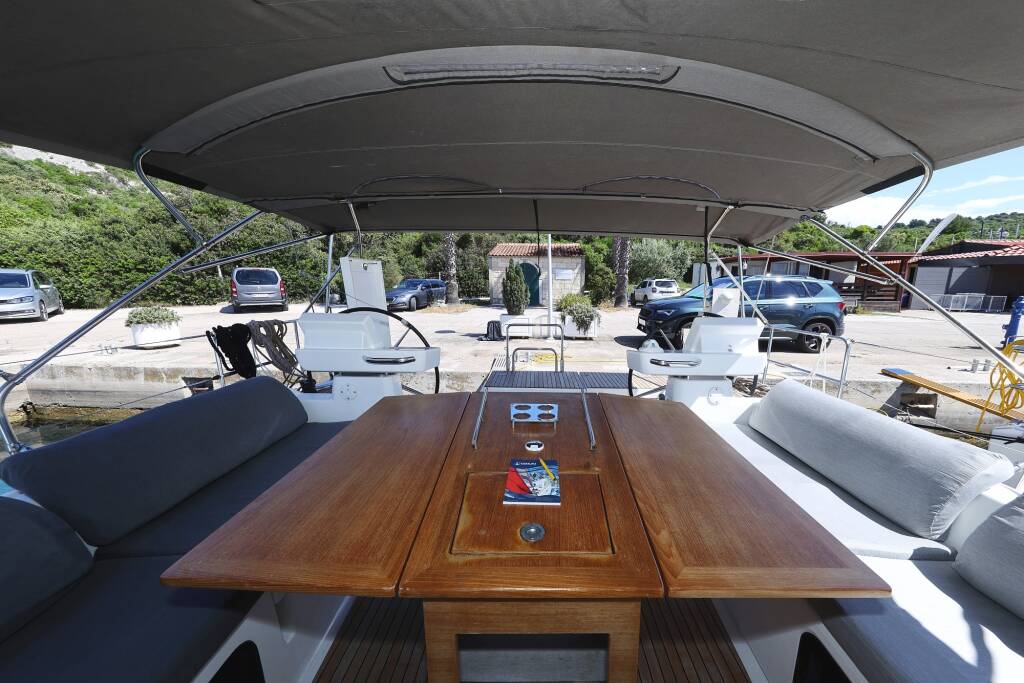 Dufour 520 GL Lateja