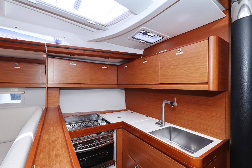 Dufour 520 GL Lateja