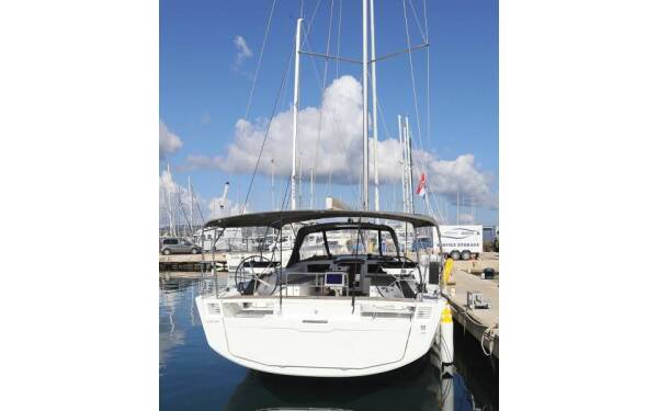 Dufour 530 Graceful Dancer