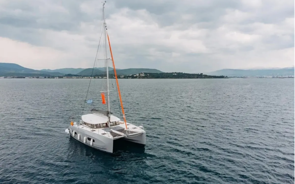 Excess 11 Lydia