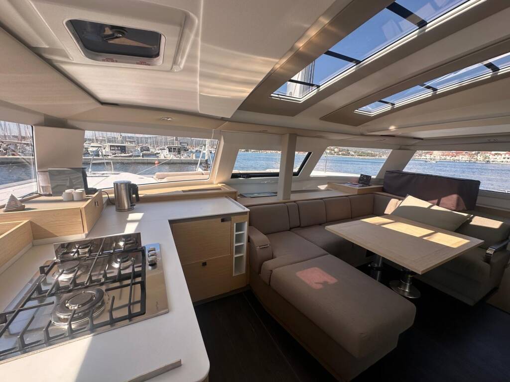 Fountaine Pajot Elba 45 Protea