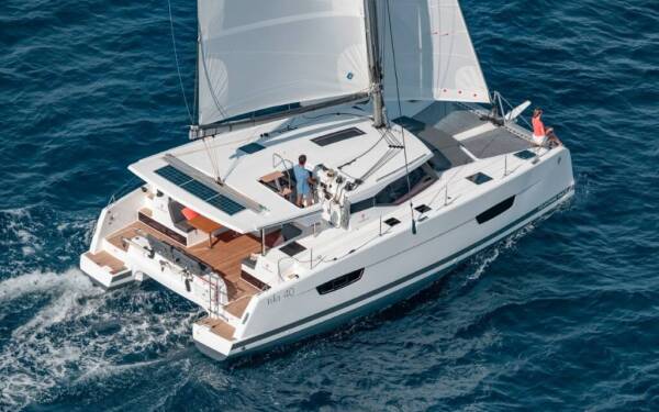 Fountaine Pajot Isla 40 Luna