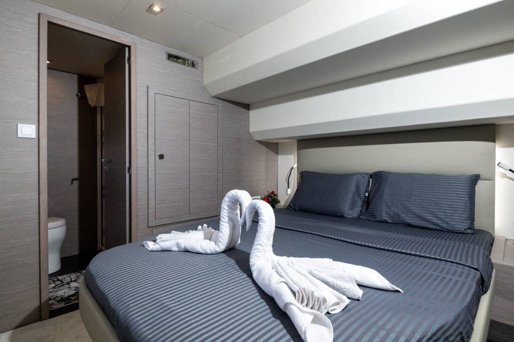 Fountaine Pajot MY6 Emy 6