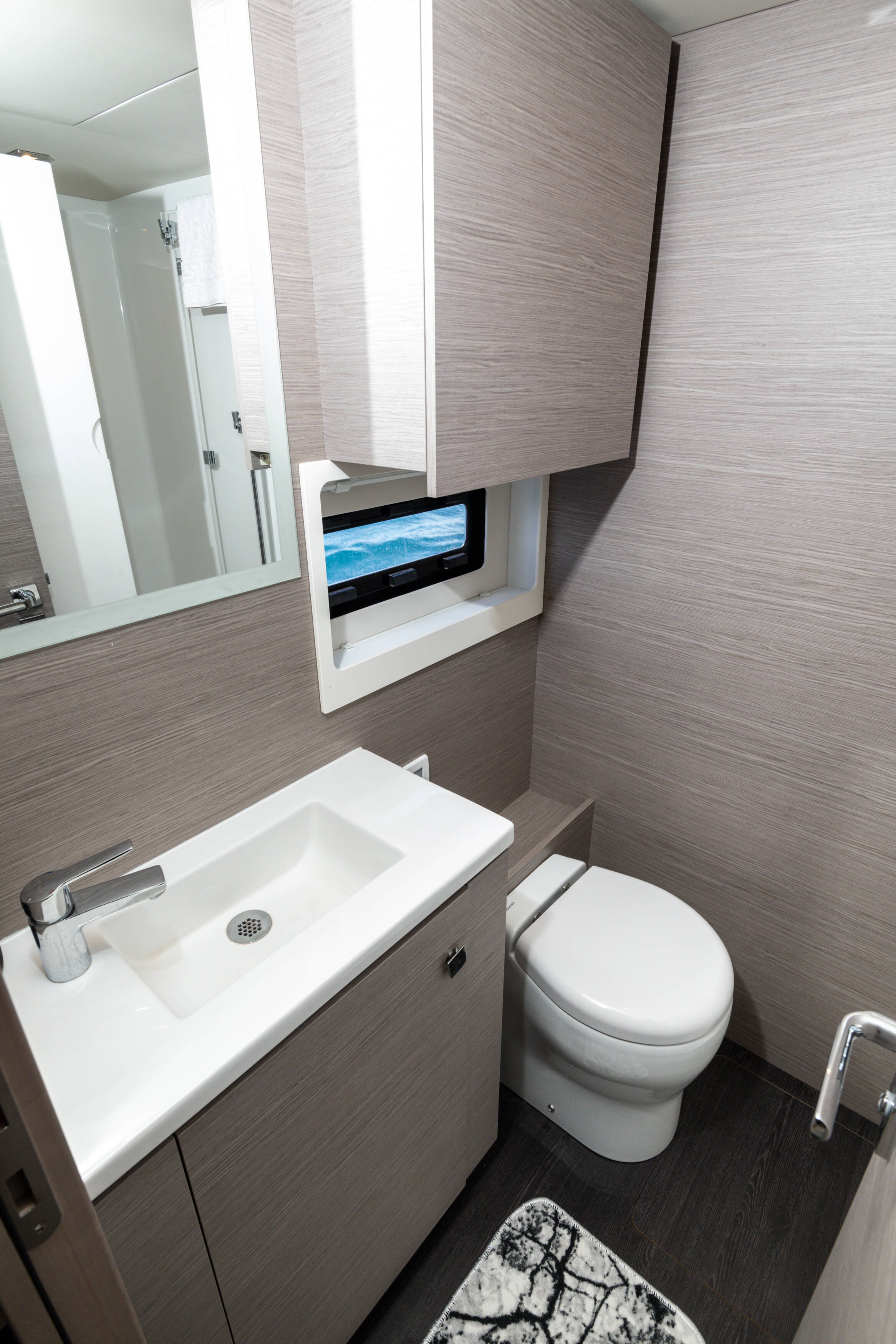 Fountaine Pajot MY6 Emy 6