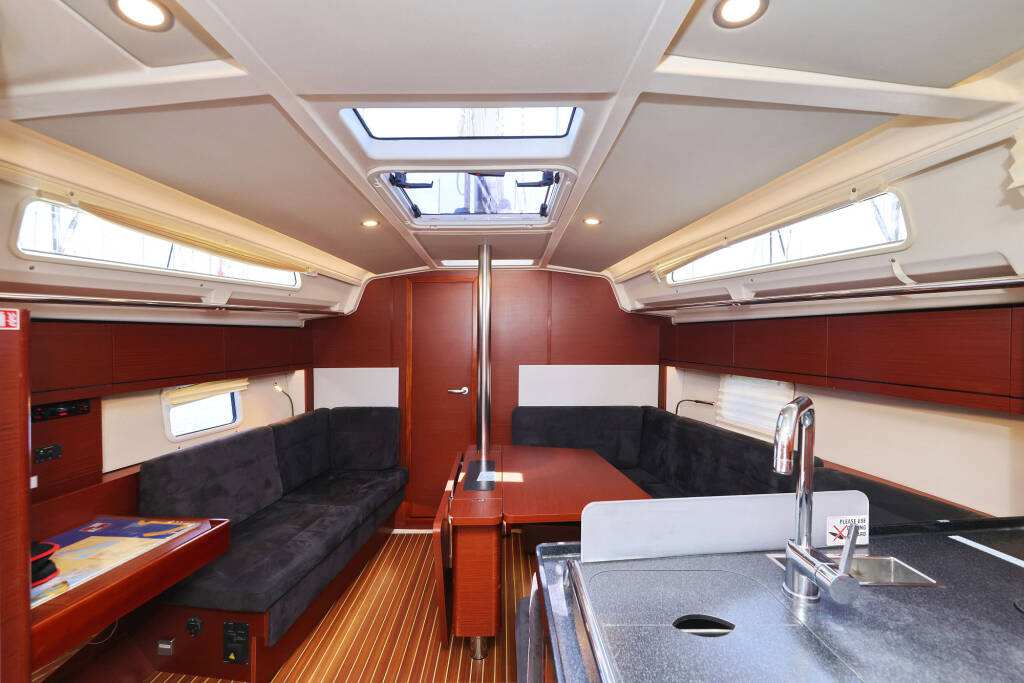 Hanse 388 Whisper