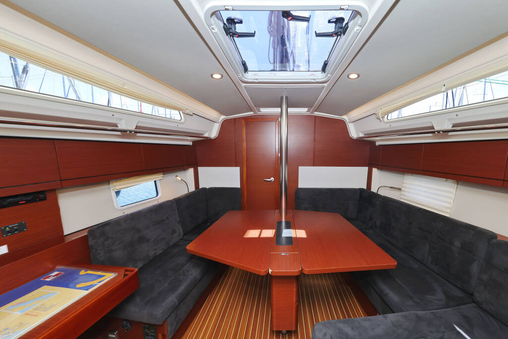 Hanse 388 Whisper