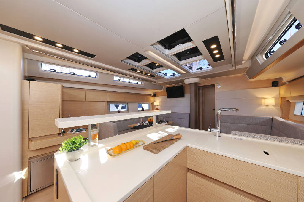 Hanse 588 Citrus