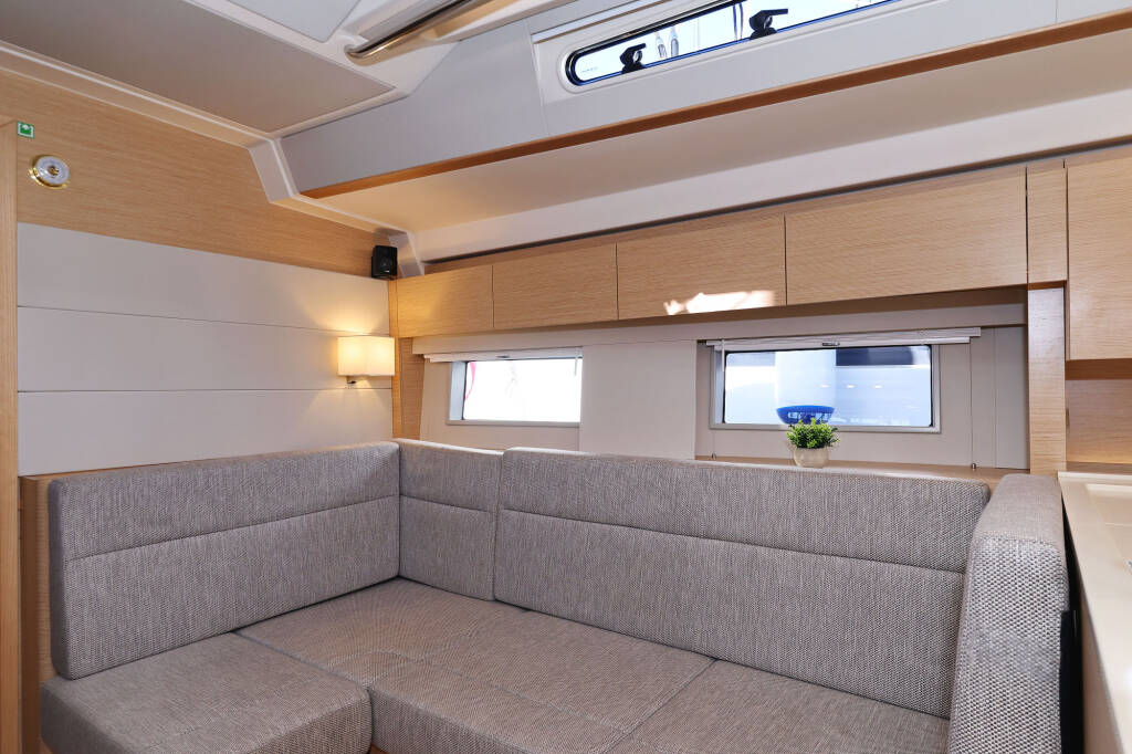 Hanse 588 Citrus