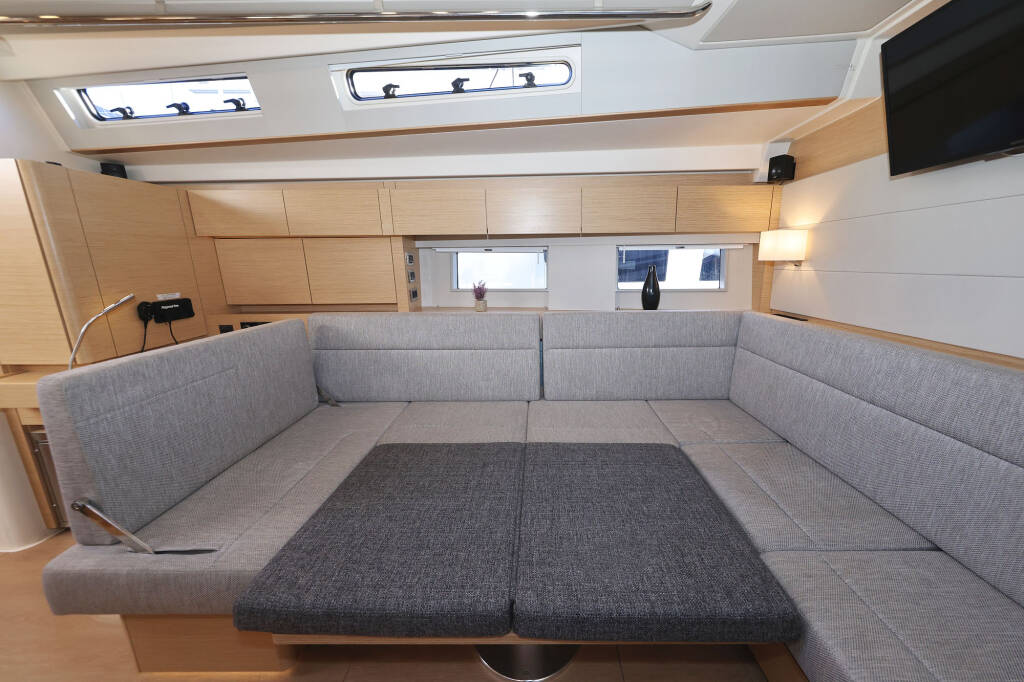 Hanse 588 Citrus