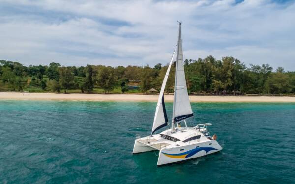 Island Spirit 410 Isle Phantom