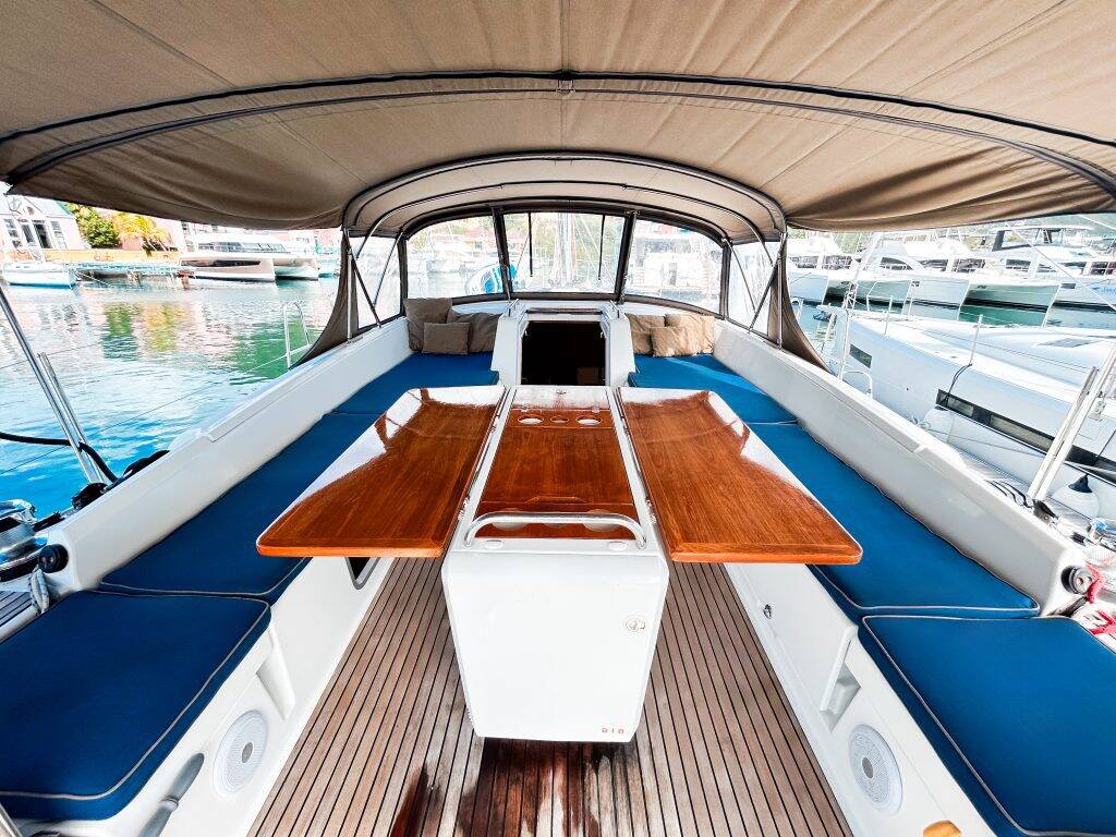 Jeanneau 54 Paradise Found