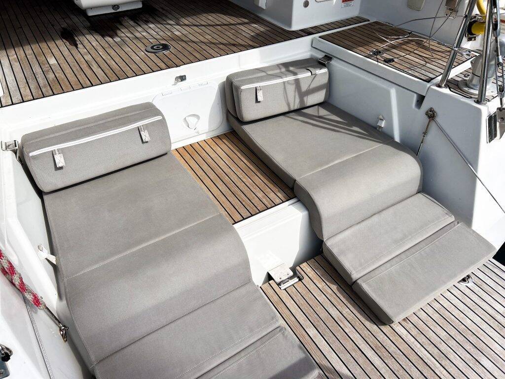 Jeanneau 54 Paradise Found