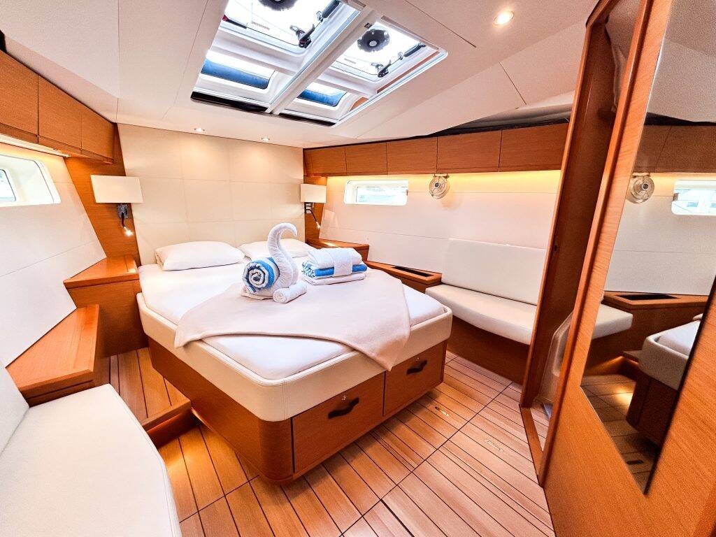 Jeanneau 54 Paradise Found