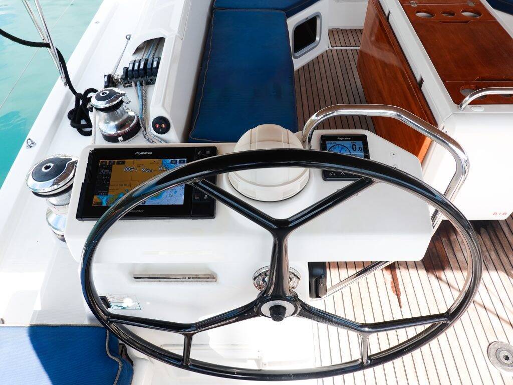 Jeanneau 54 Paradise Found