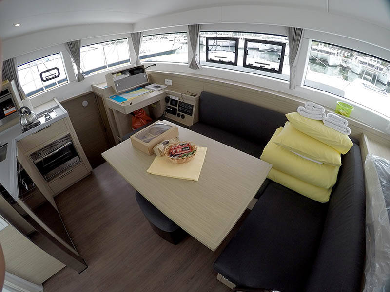 Lagoon 40 Tom Cat