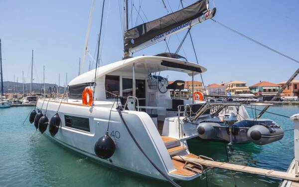 Lagoon 40 Deva