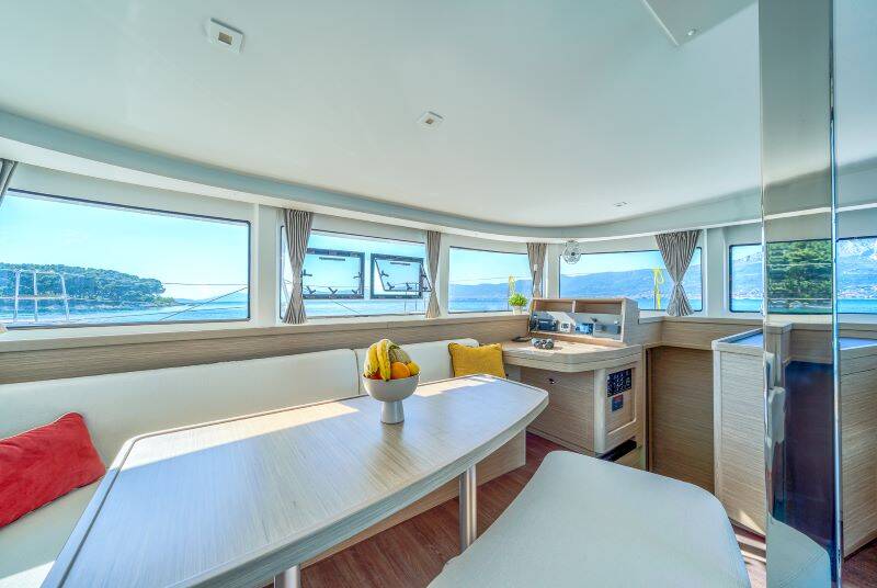 Lagoon 42 Olyntha