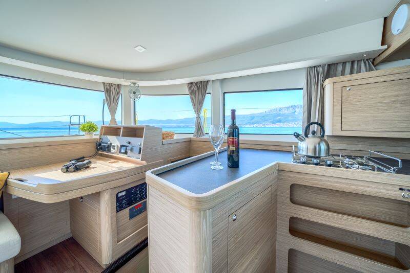 Lagoon 42 Brattia