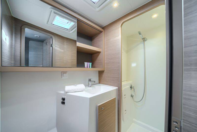 Lagoon 42 Brattia