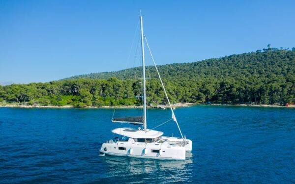 Lagoon 42 Brattia