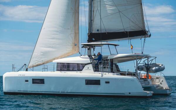 Lagoon 42 Moonlight