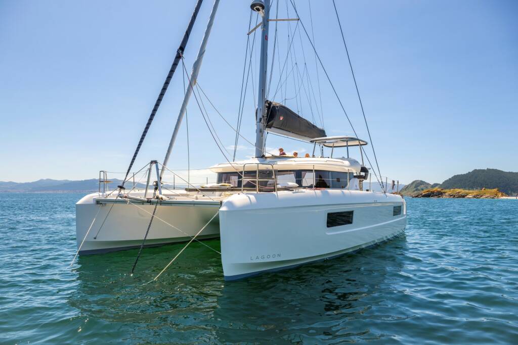 Lagoon 43 Ema