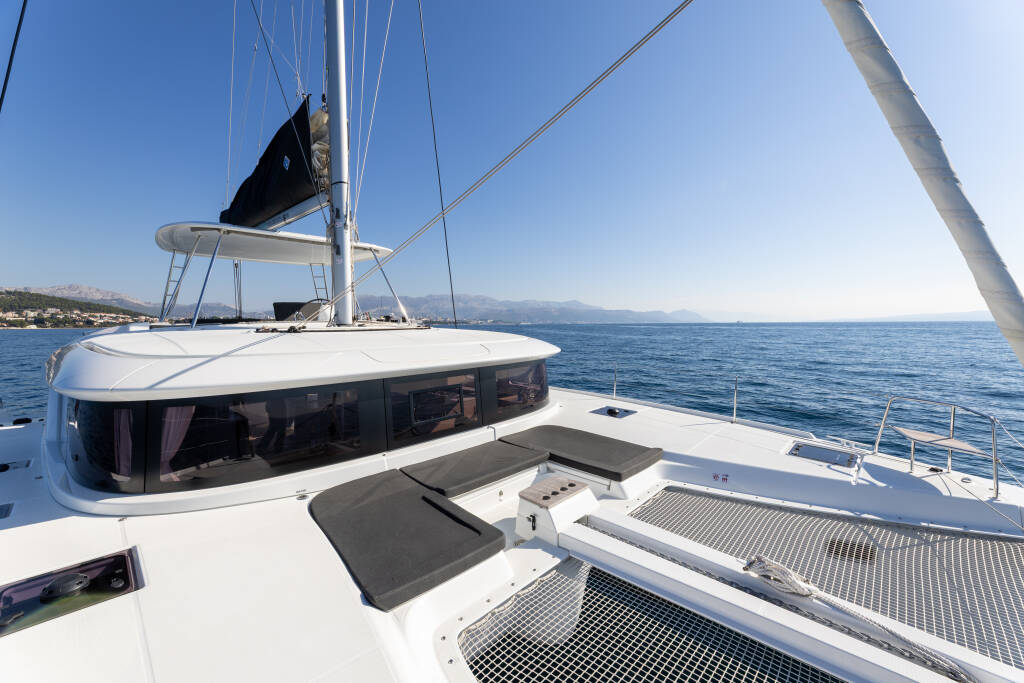 Lagoon 46 Aura