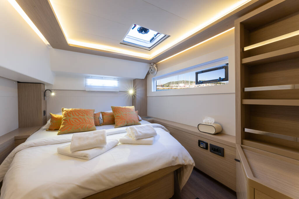 Lagoon 46 Aura