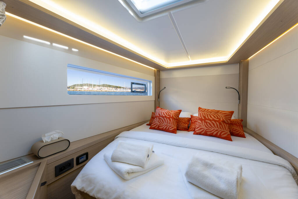 Lagoon 46 Aura