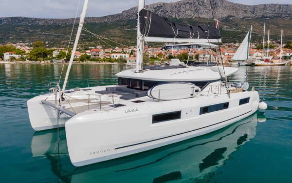 Lagoon 51 Lavina