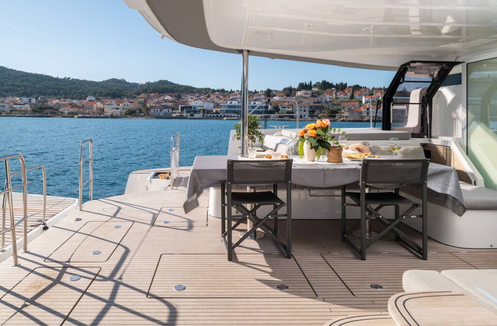 Lagoon 60 Diamond Diva