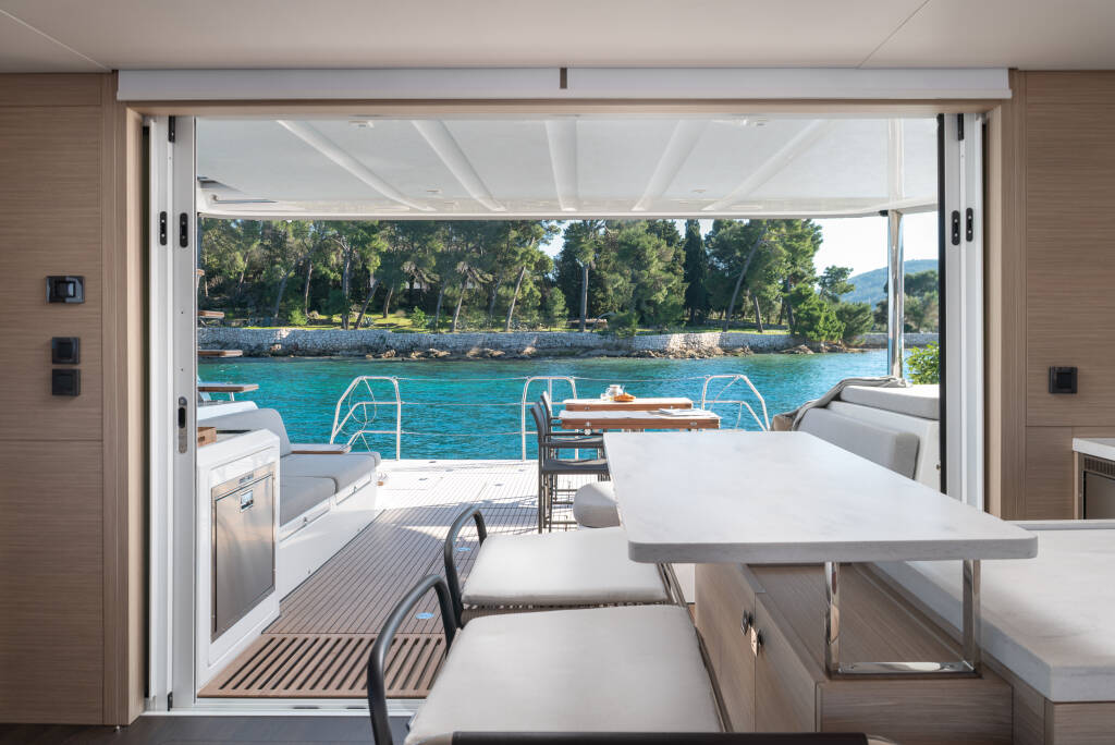 Lagoon 60 Diamond Diva