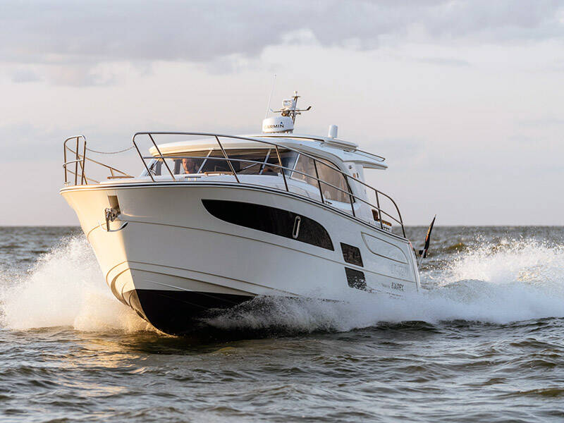 Marex 330 Scandinavia Malinkonija