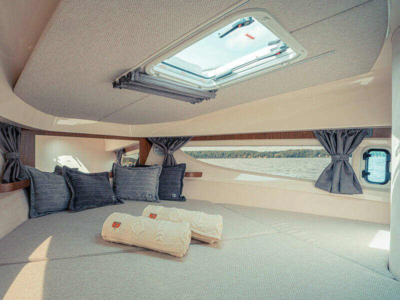 Marex 330 Scandinavia Malinkonija